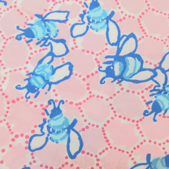 Lilly Pulitzer blue honey bees shorts - Picture 3 of 7
